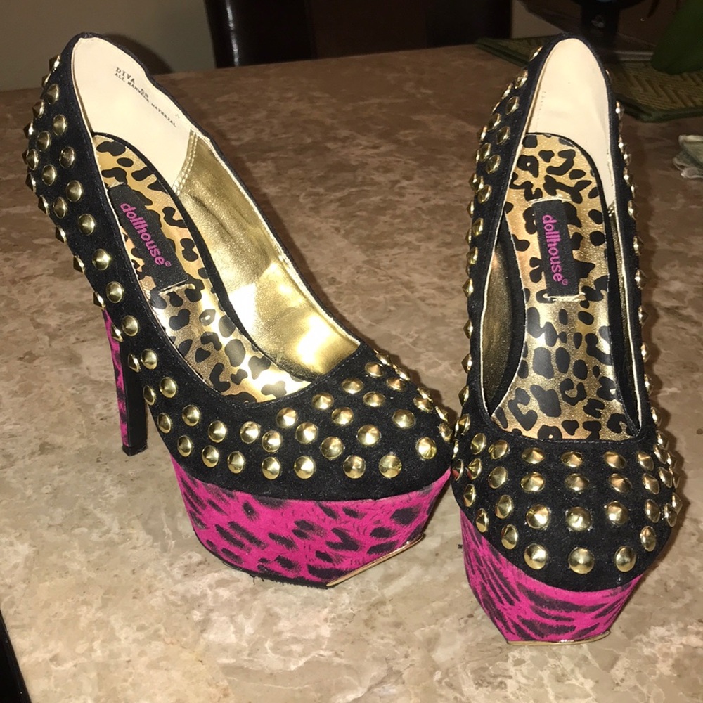 Size 6 Dollhouse STUDDED shoes
